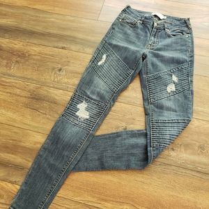 Kendall & Kylie distressed jeans sz 24